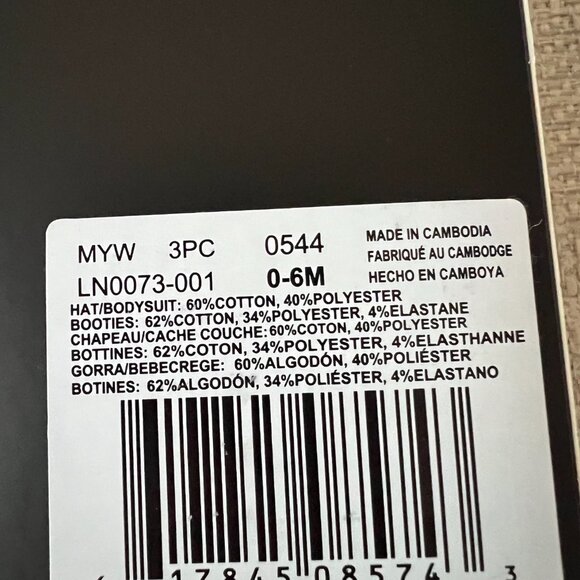 Newborn Nike 3-Piece Set Baby Bodysuit Hat Booties Black White 0-6 Months - Picture 7 of 7